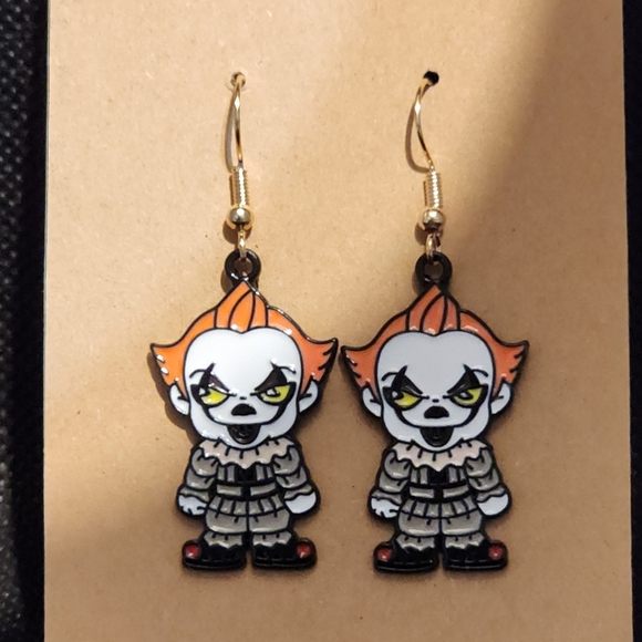 Pennywise Metal Enamel Dangle Earrings, It Movies, Killer Clown, Zinc Alloy - Picture 2 of 3
